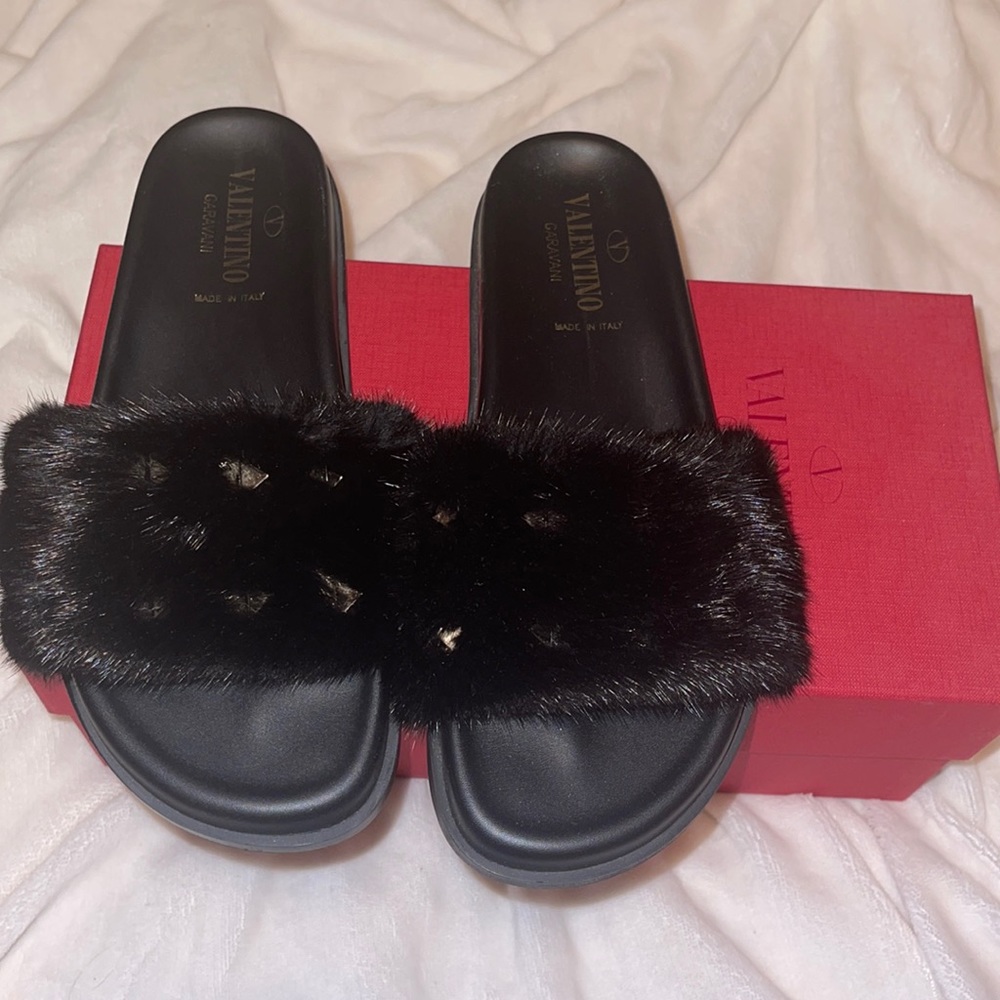 Valentino Garavani women’s rockstud Mink Fur slides